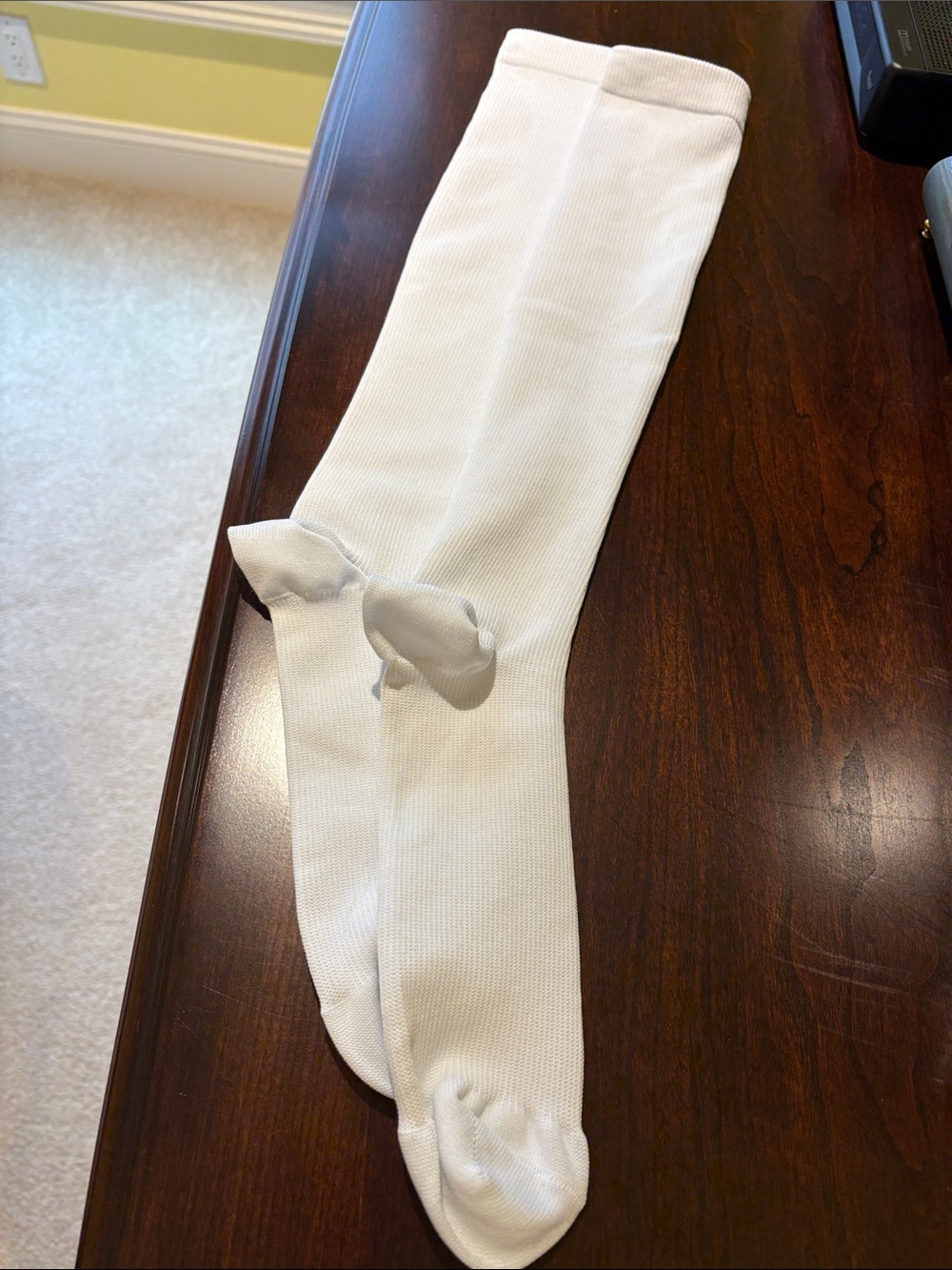 Women’s White Knee-High Compression Socks